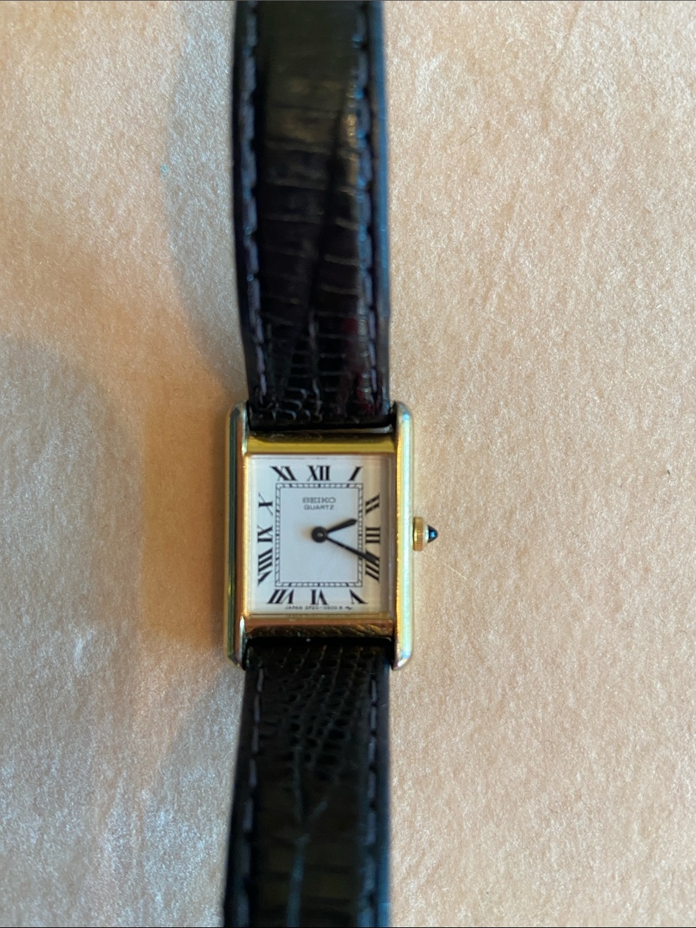 Vintage 1986 Seiko Women’s Tank Dress Watch. Super Thin, Quartz Movement. - Picture 2 of 4